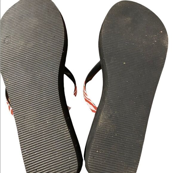 NC State Flip Flops GUC Size 8.5 - Picture 2 of 3